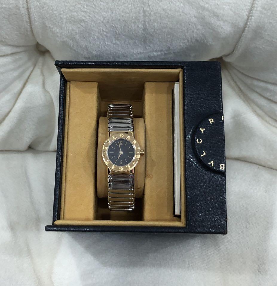 Gold expandable hotsell watch
