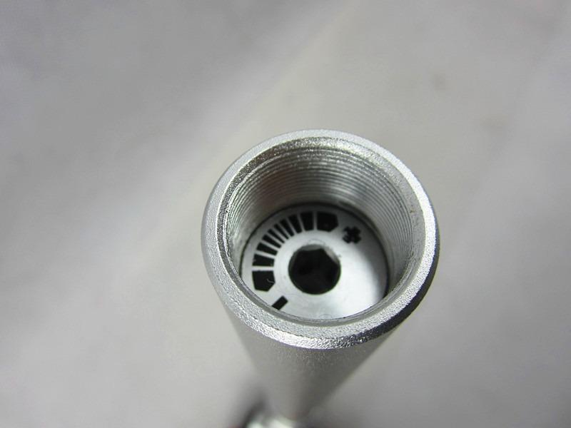 SR Suntour Suspension Seatpost MTB 27.2, Sports Equipment, Bicycles