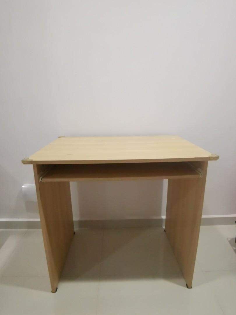 study table (Category: Tables & Sets) located in Singapore. Submitted by ottaro (Listing ID 1098414827, Image 1). Description: self collect under my block.