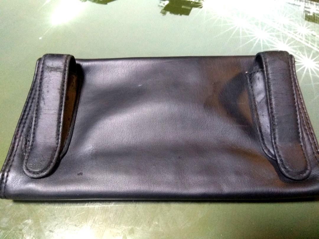 ❤️ TEMPO Tissue Holder for Car (Category: Storage & Organization) located in Singapore. Submitted by redroom (Listing ID 200725590, Image 2). Description: Good condition. Price includes mail. 14 car accessories car tissue holder black tissue holder for car.
