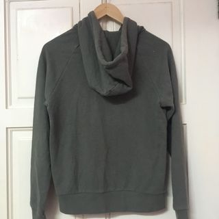 (Category: ) located in . Submitted by hypewardrobe (Listing ID 1098380182, Image 1). Description: .