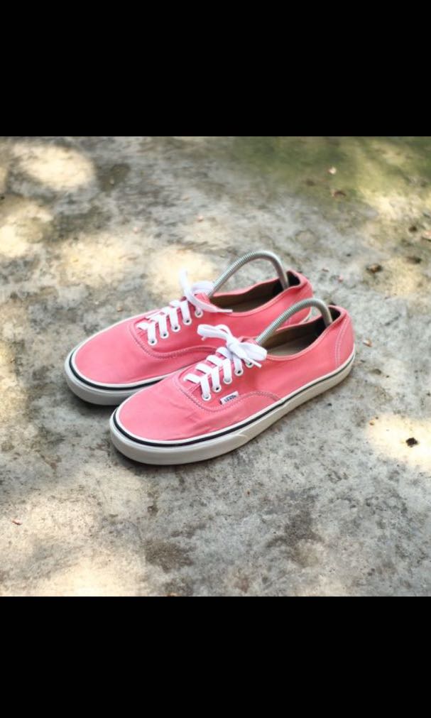 classic pink vans
