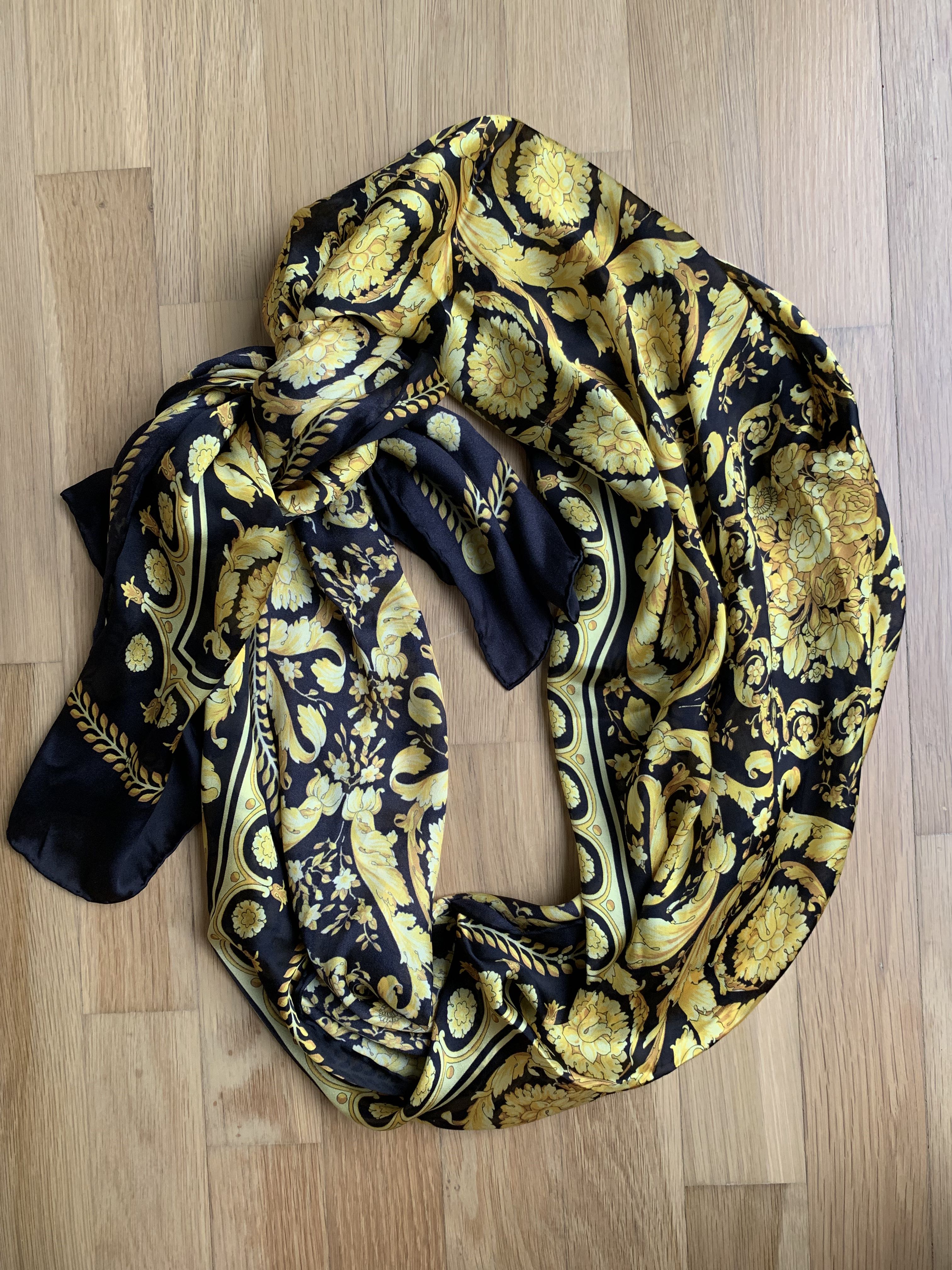 Barocco silk scarf in multicoloured - Versace