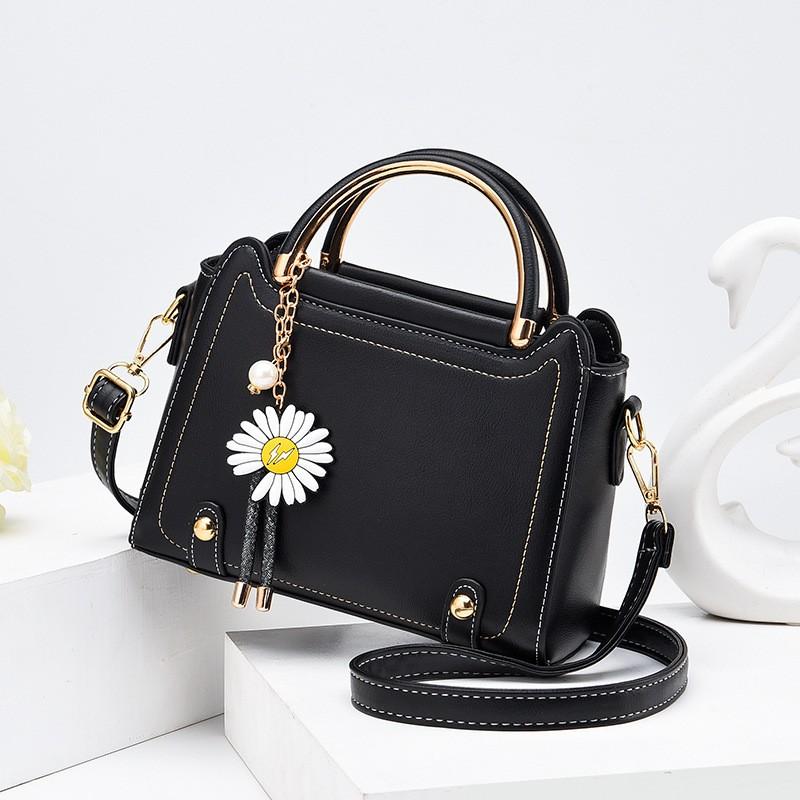 Women Handbag Beg Tangan Murah Sling Bag Beg Tangan Wanita Handbag Murah Women S Fashion Bags Wallets On Carousell Women Handbag Beg Tangan Murah Sling Bag Beg Tangan Wanita Handbag Murah Women S Fashion Bags Wallets On Carousell