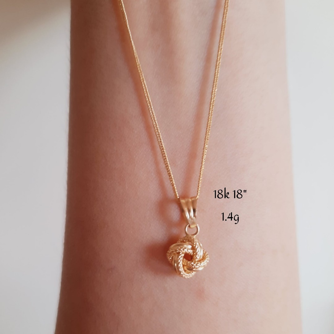 18k gold knot necklace 18\