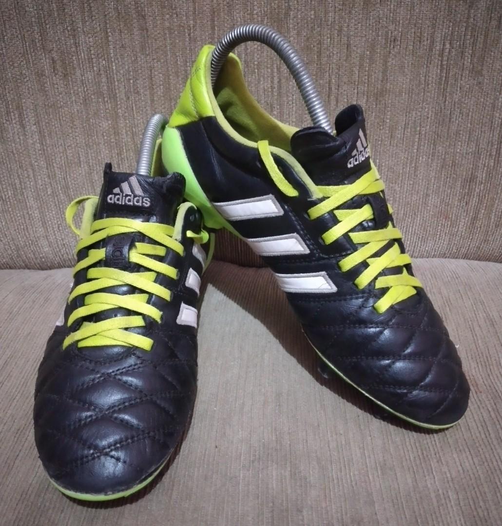 Sepatu bola adidas 11 pro sales