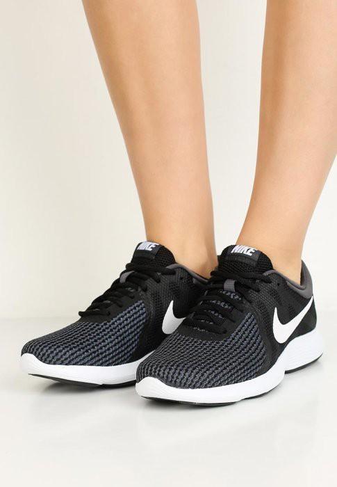 Adidas revolution 4