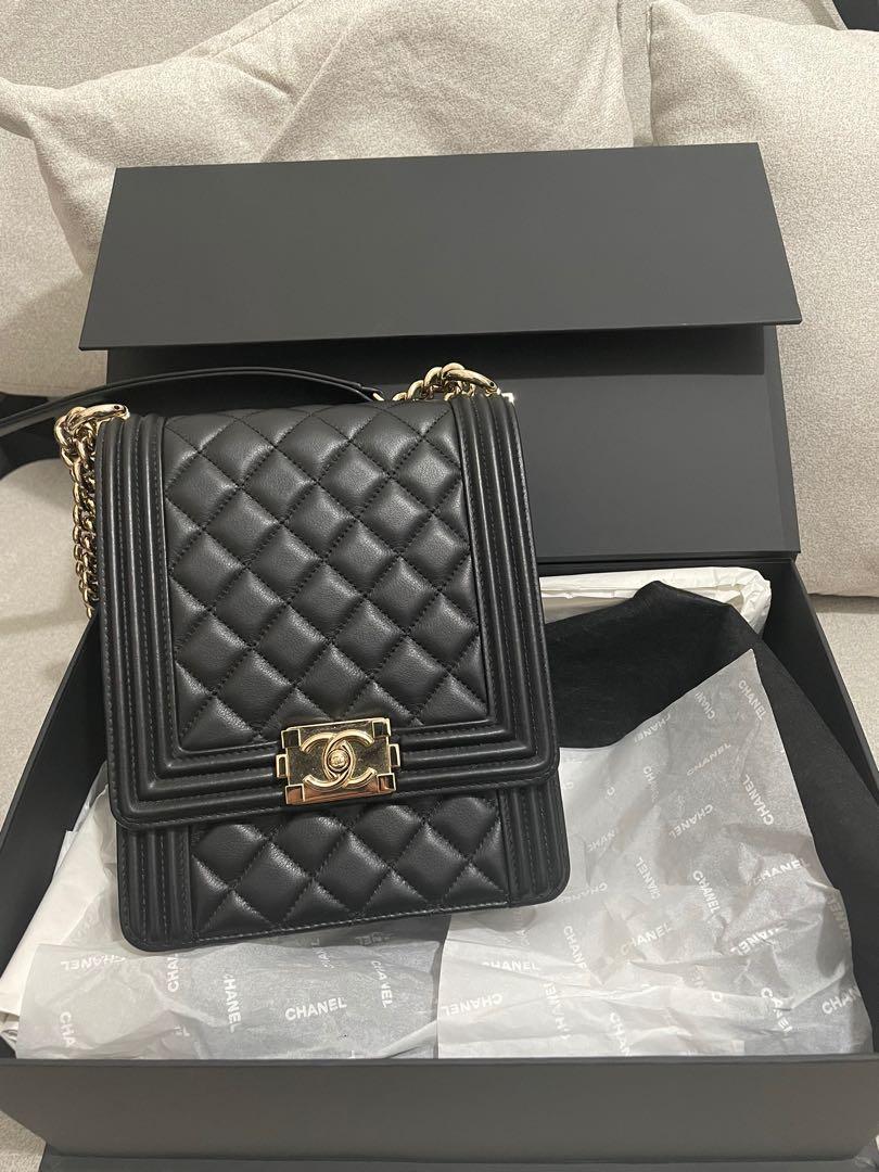 Vertical cheap boy chanel