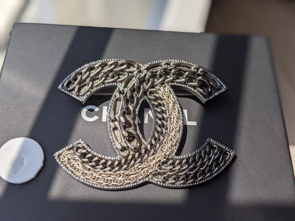 Chanel CC XL Chain ruthenium brooch