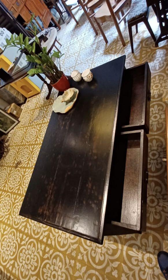 Dressing Table (Category: Tables & Sets) located in Singapore. Submitted by jimmseah_p001545a (Listing ID 1103942410, Image 2). Description: Dressing can be used as writing table. Dressing table without chair is a vintage item of this year.