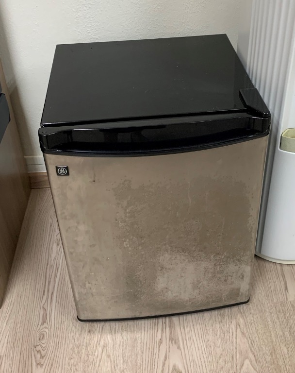 GE Mini Fridge, TV & Home Appliances, Kitchen Appliances, Refrigerators
