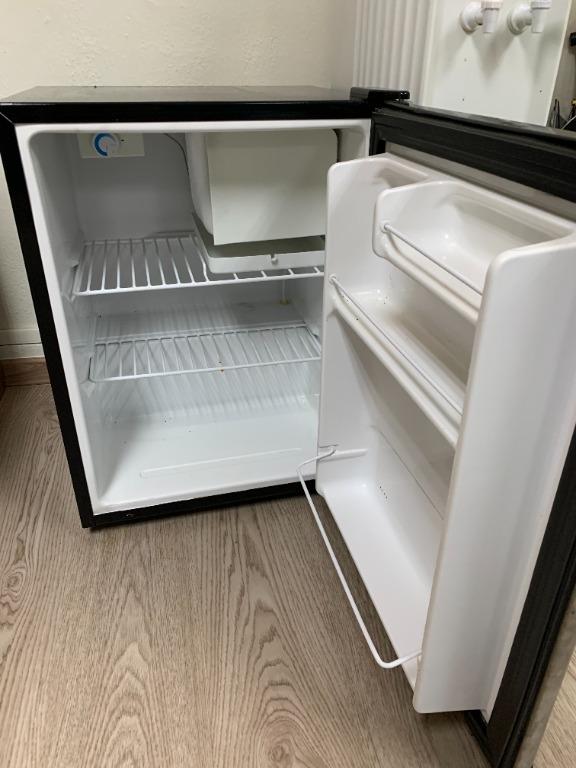 GE Mini Fridge, TV & Home Appliances, Kitchen Appliances, Refrigerators