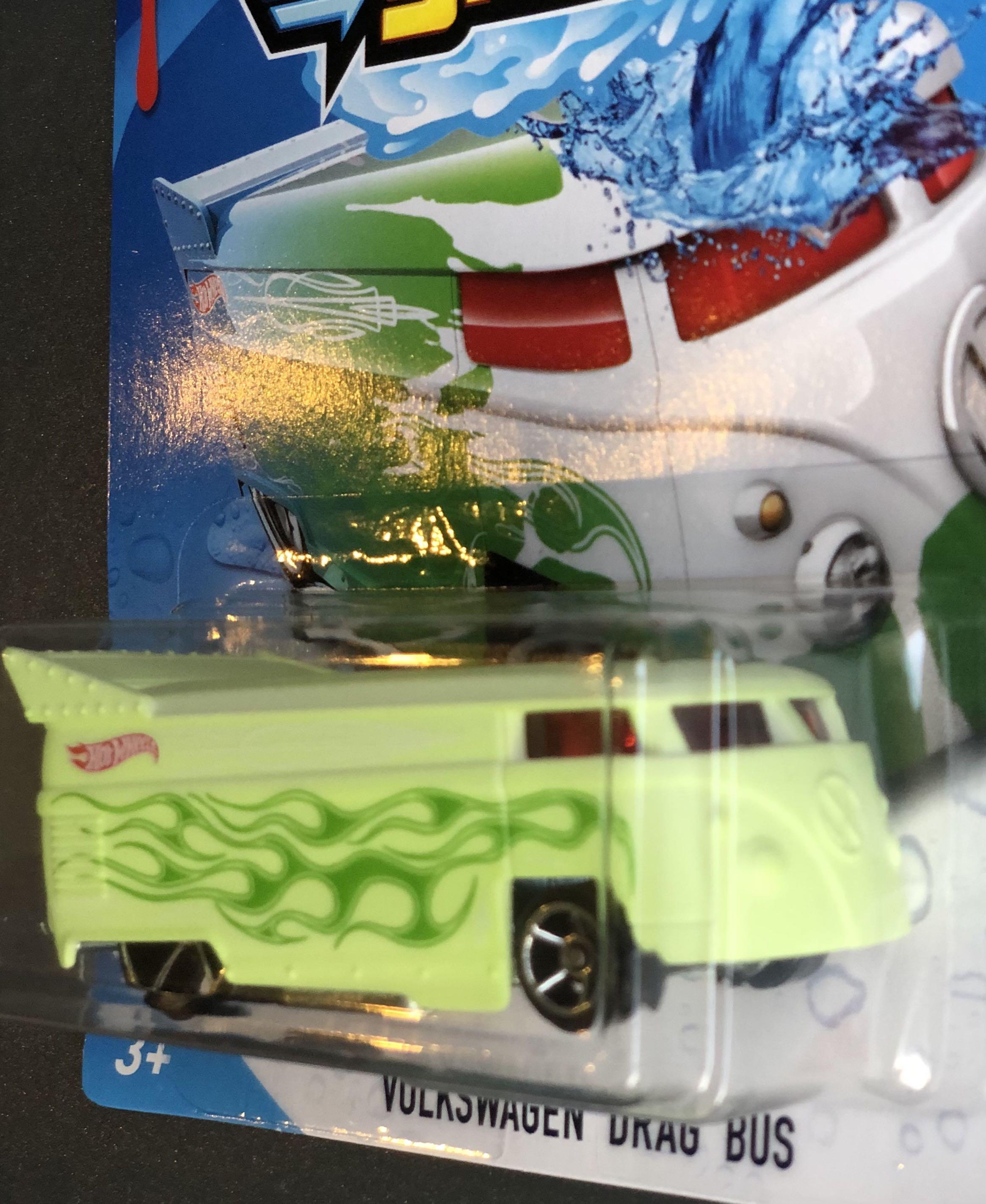 Hot Wheels Color Shifters Volkswagen Drag Bus, Hobbies Toys