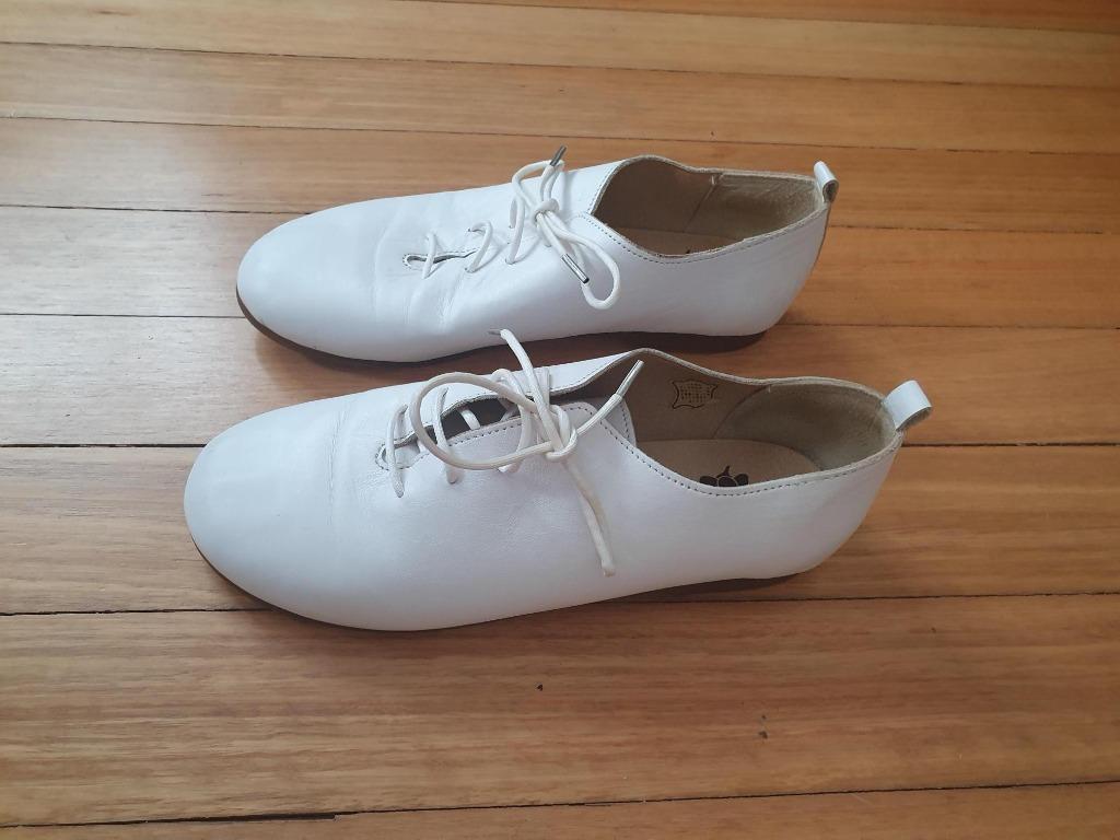 Flat Ladies leather shoes in White Pearl colour size 37 37.5 Like Anothersole or better