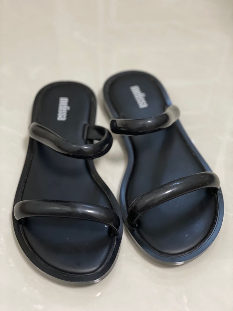 Melissa thong sales sandals