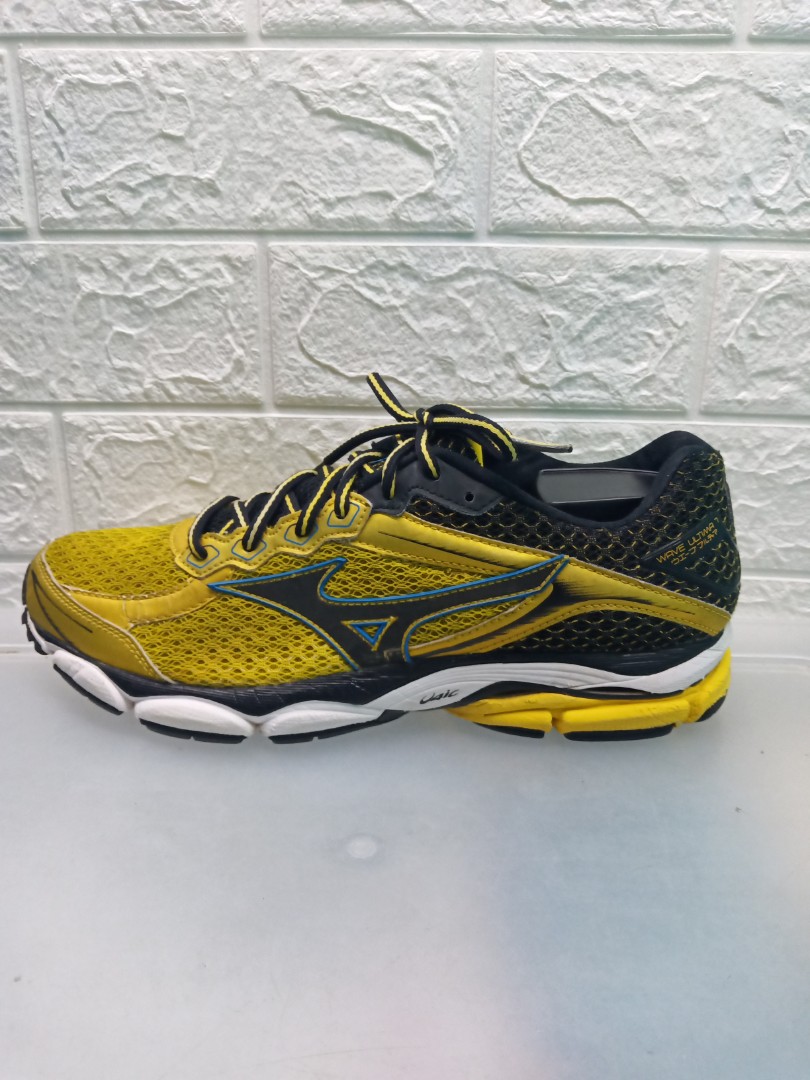 Mizuno wave ultima 2025 7 vs rider 18