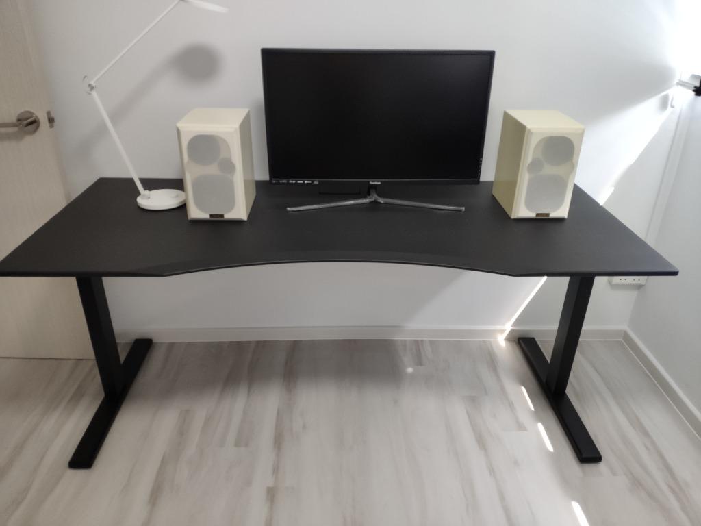 Omnidesk Kenshi Almost new Furniture Home Living Furniture