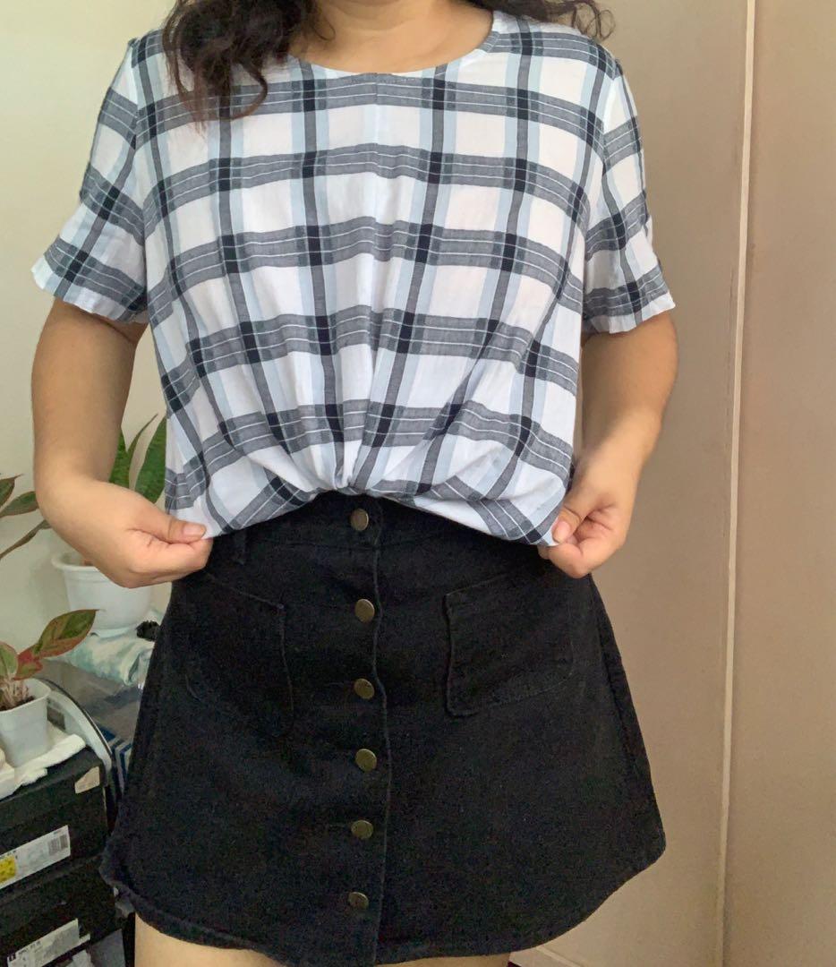 Plaid Blouse (Category: Blouses) located in Manila. Submitted by declatter (Listing ID 1103947081, Image 1). Description: .