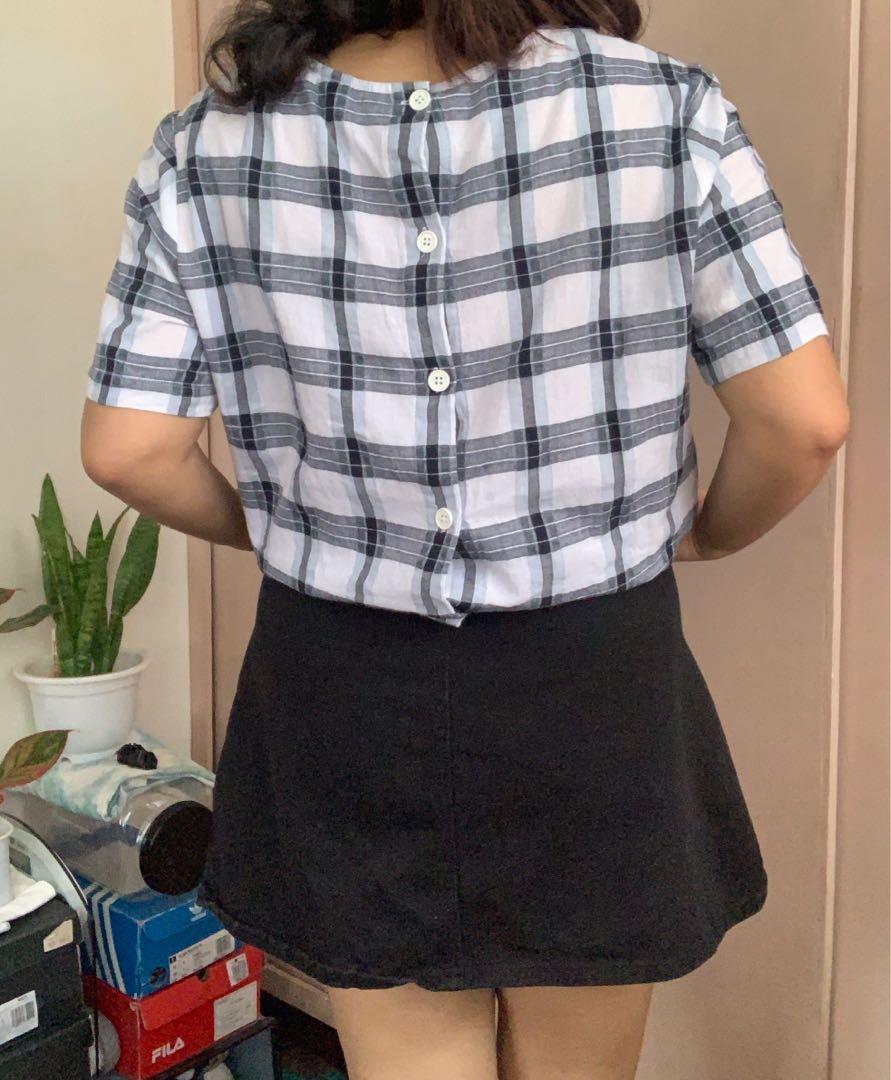 Plaid Blouse (Category: Blouses) located in Manila. Submitted by declatter (Listing ID 1103947081, Image 3). Description: .
