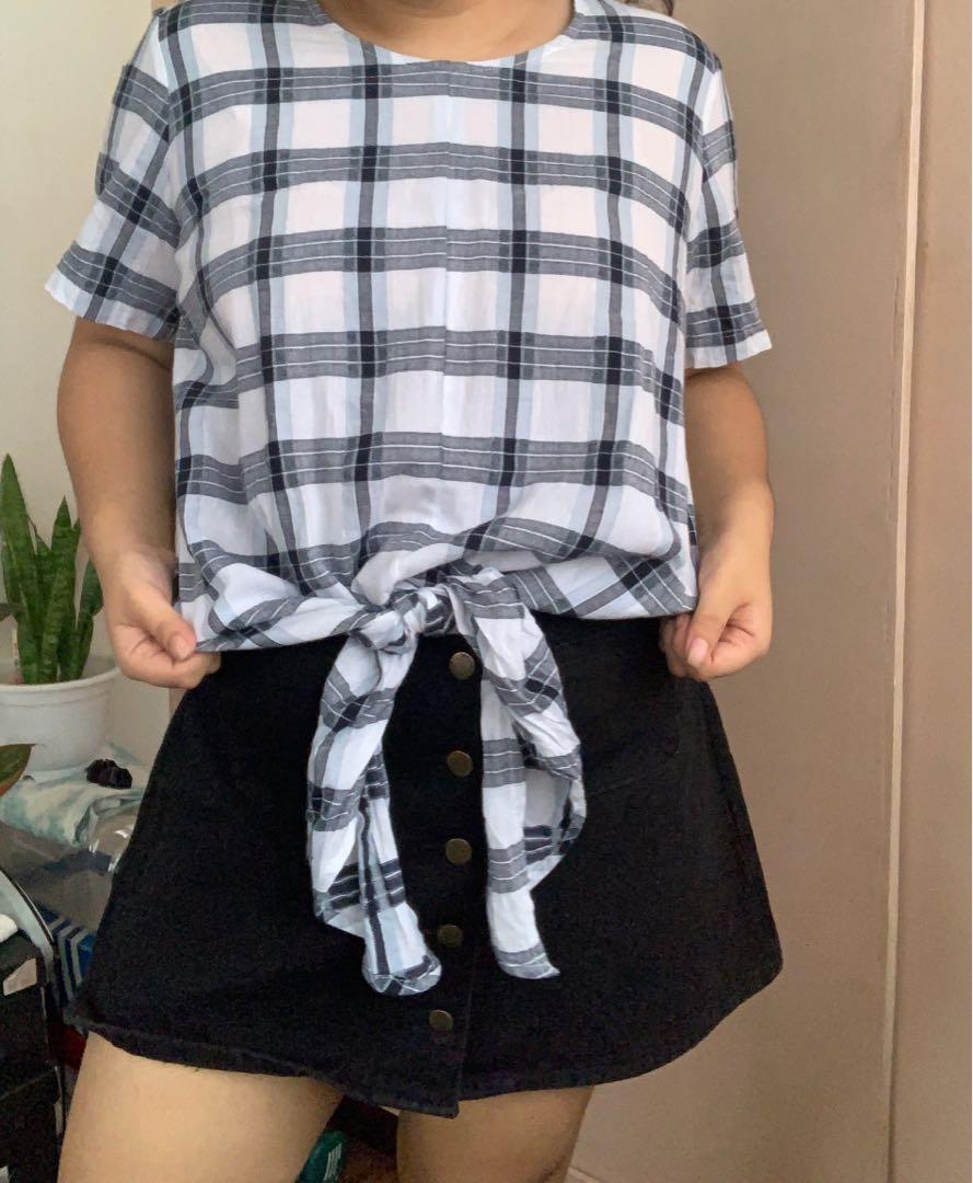 Plaid Blouse (Category: Blouses) located in Manila. Submitted by declatter (Listing ID 1103947081, Image 2). Description: .