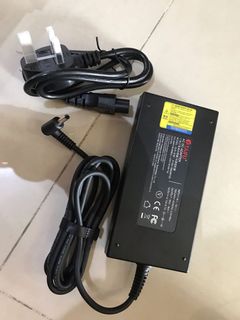 Laptop replacement batteries , Chargers and power adapters Collection item 1