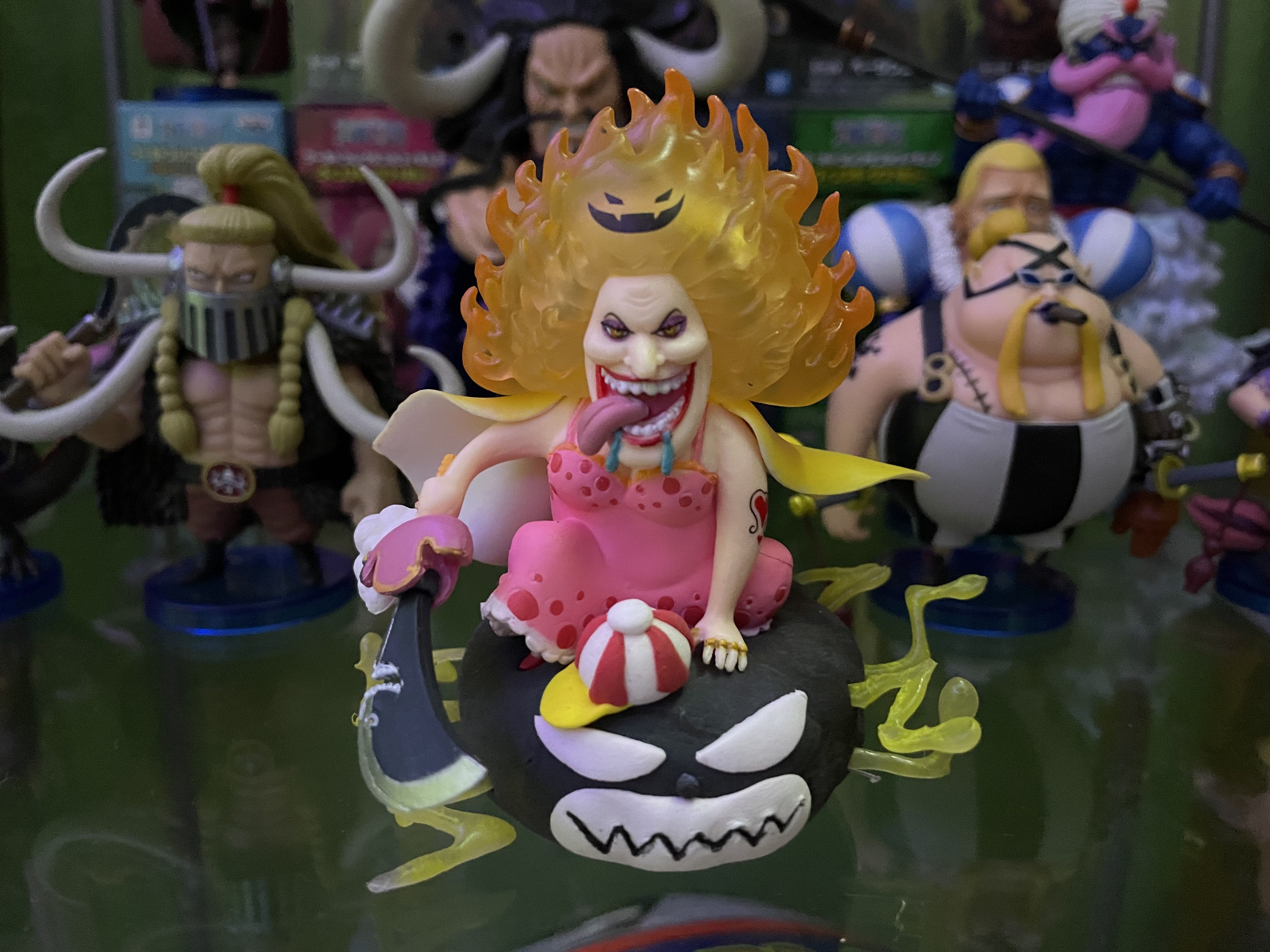 WCF Big Mom + Zeus | One Piece, Hobbies & Toys, Collectibles