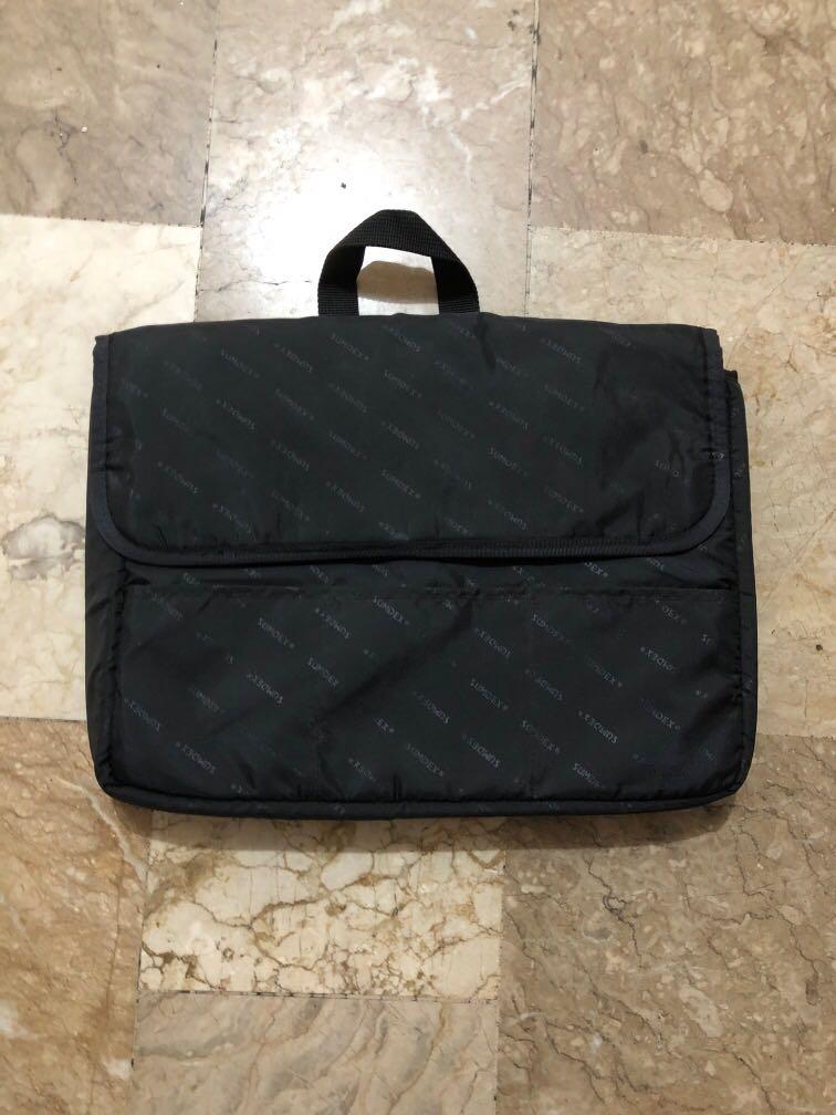 13” Black Laptop Sleeve (Category: Laptop Bags & Sleeves) located in Manila. Submitted by alienauntie (Listing ID 1104150560, Image 1). Description: .