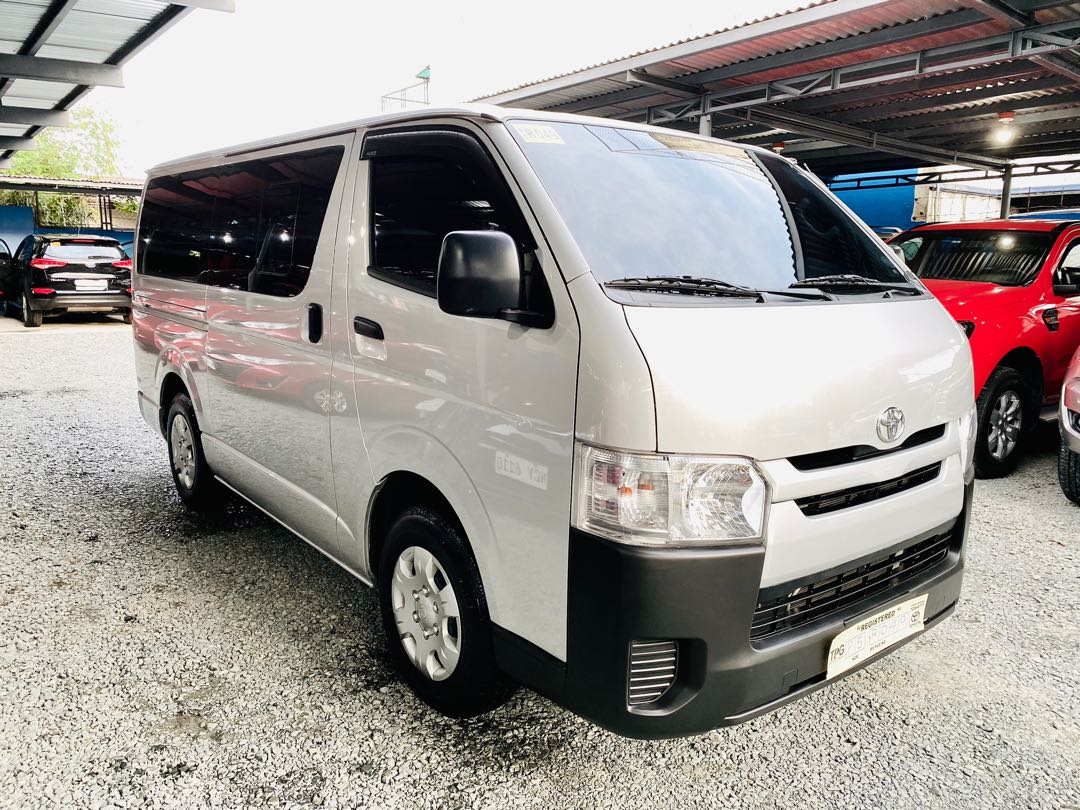 2020 Toyota Hiace Commuter 3.0 MT 10 000 KMS ORIG MILEAGE LIKE