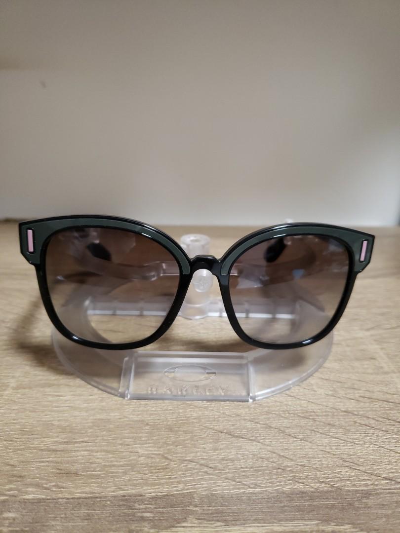 2 defect PRADA SPR05U SVK 5O0 Size 53