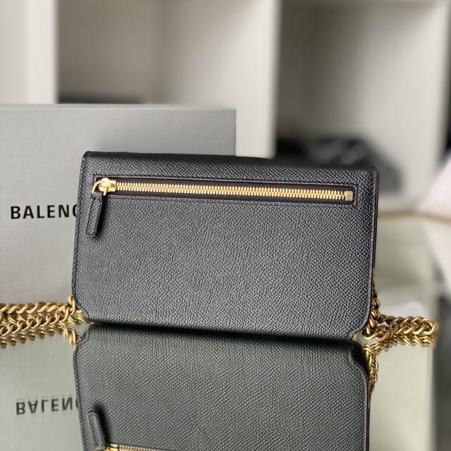 Balenciaga ville phone best sale wallet on chain