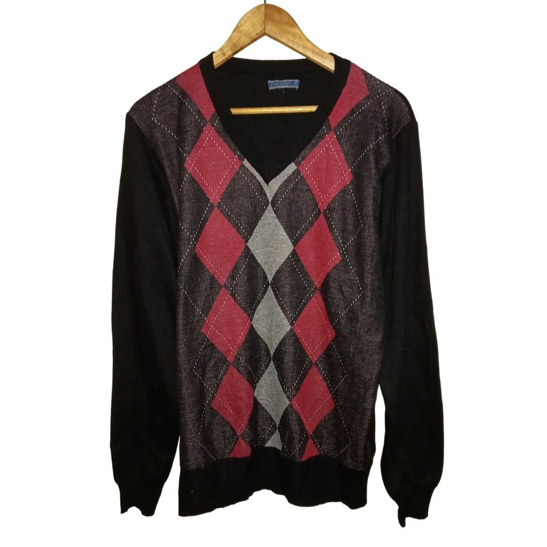 Argyle Long Sleeves Jumper / Sweater, sz M (Category: Sets & Coordinates) located in Quezon City. Submitted by kaitstell (Listing ID 1104304038, Image 1). Description: Argyle Long Sleeves Jumper / Sweater, sz M.