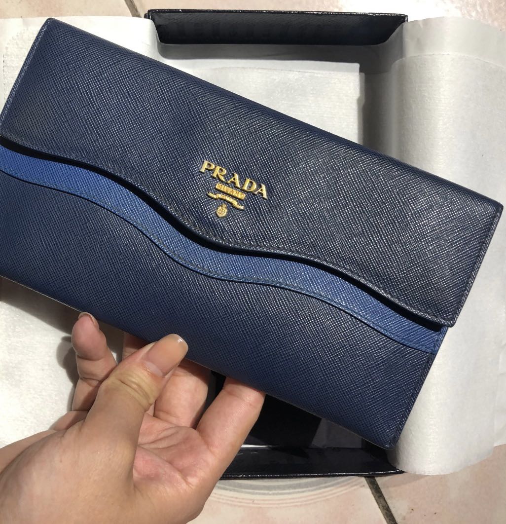 Authentic Prada bill folder, wallet, can cover to WOC, c/w box n card,  Women's Fashion, Bags & Wallets, Purses & Pouches on Carousell