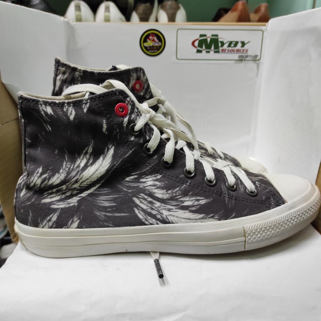 Converse Years of rooster size 9.5 43eur
