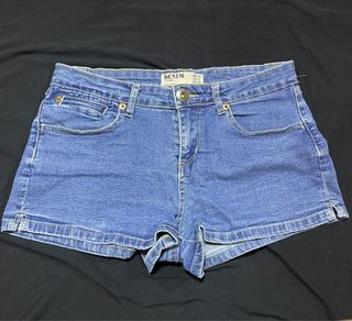 (Category: ) located in . Submitted by lemonthaw (Listing ID 1104240455, Image 1). Description: .
