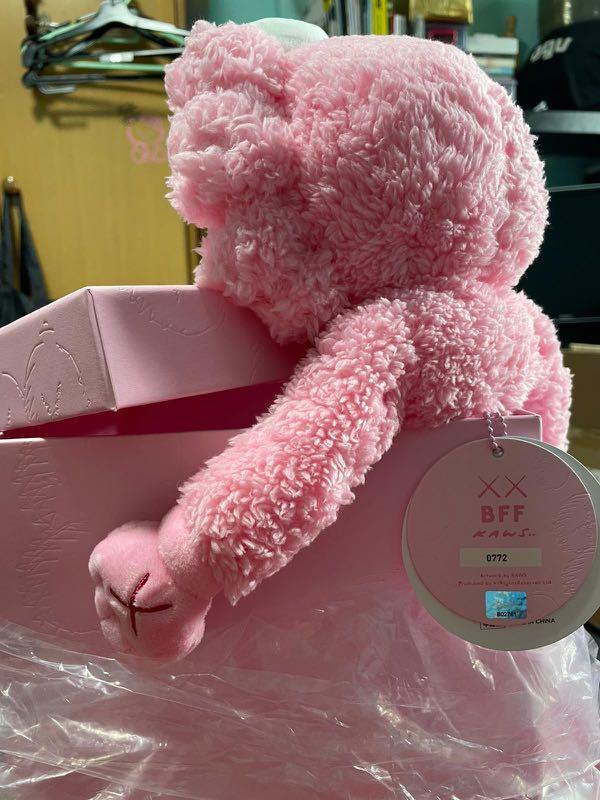 ぬいぐるみ KAWS BFF Plush PINK Kaws BFF pink plush Limited to 3000 pieces worldwide Storage