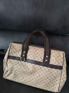 Bauletto Vuitton Josephine monogram in 14100 Asti for €270.00 for sale