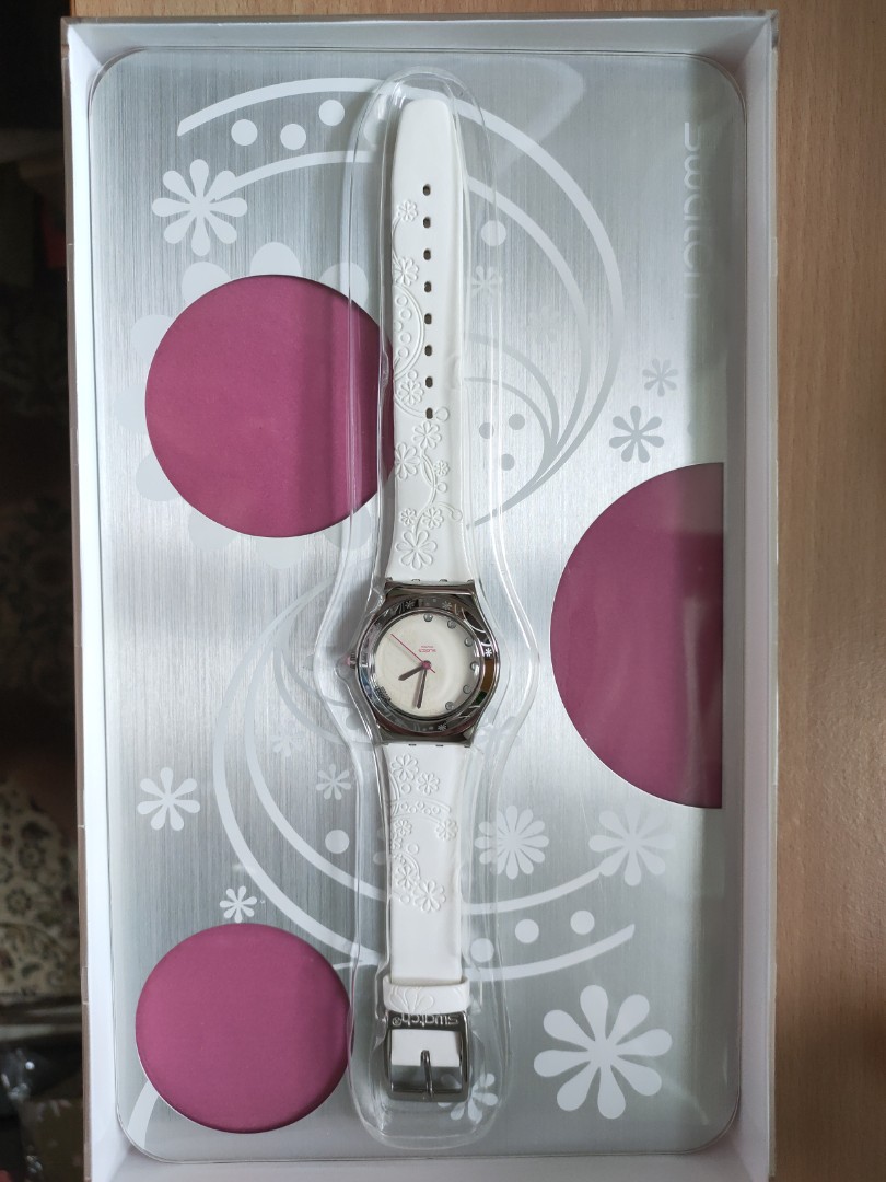 New Ladies Swatch in box