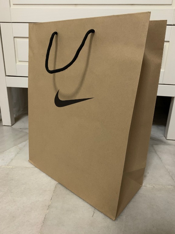 Nike top gift bag