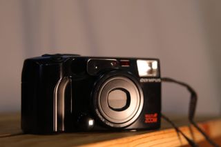 olympus az 200