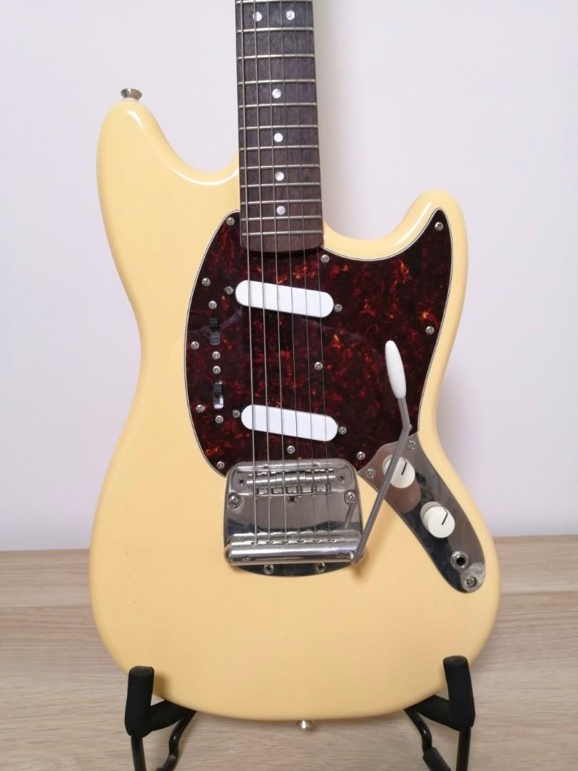 Squier Classic Vibe Mustang, 興趣及遊戲, 音樂樂器 & 配件, 樂器 Carousell