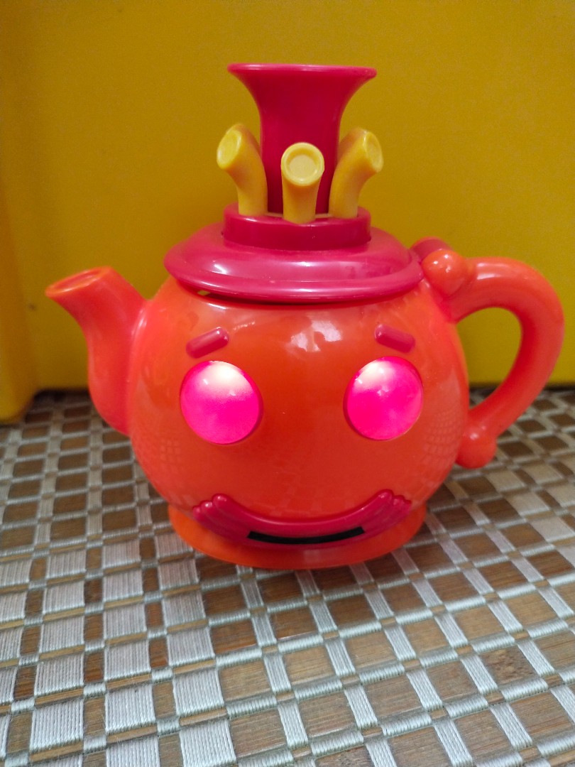 Teletubbies Teapot, Hobbies & Toys, Collectibles & Memorabilia, Vintage ...