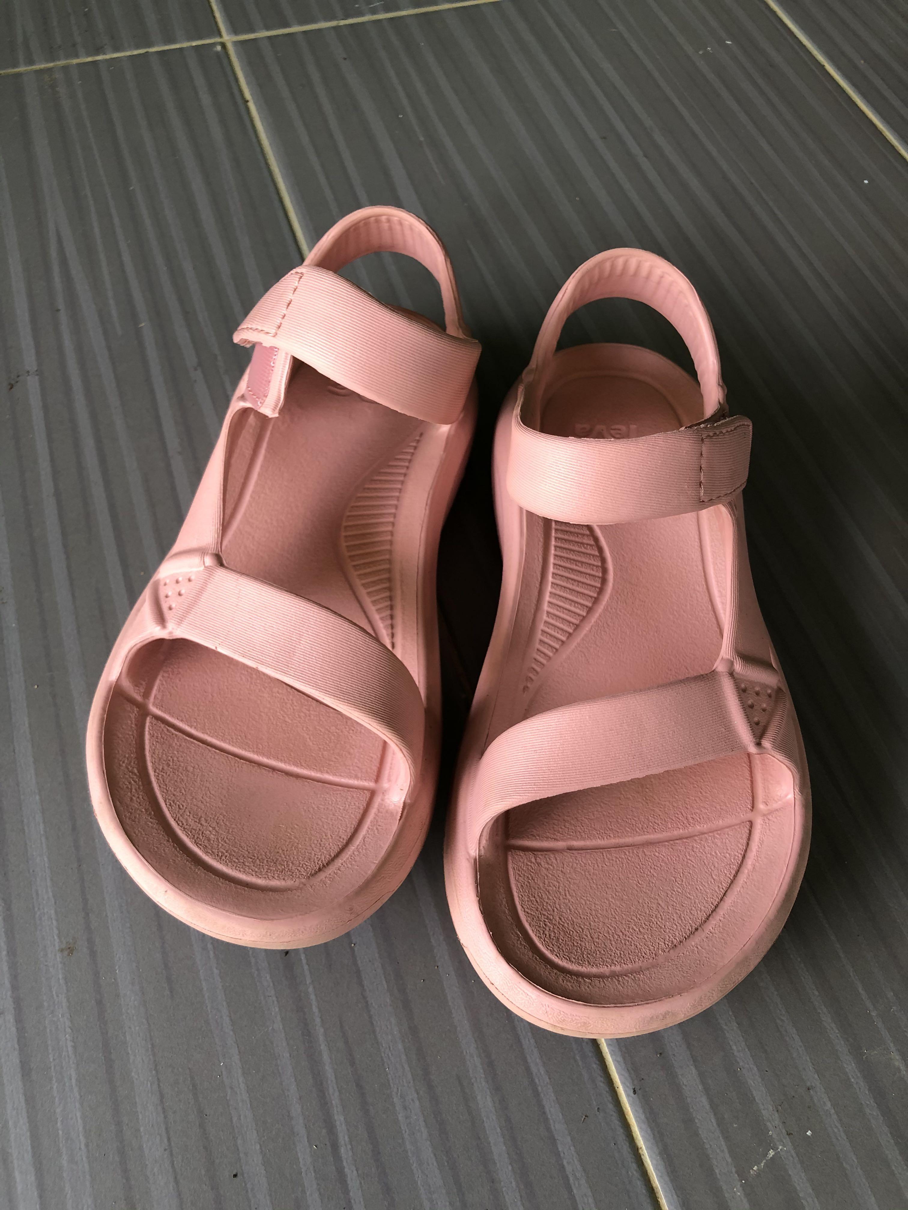 Teva hurricane sale drift rose tan