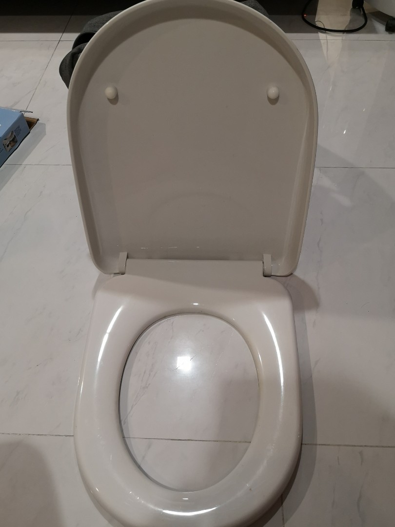 Toilet Seat Cover Universal, Furniture & Home Living, Bathroom