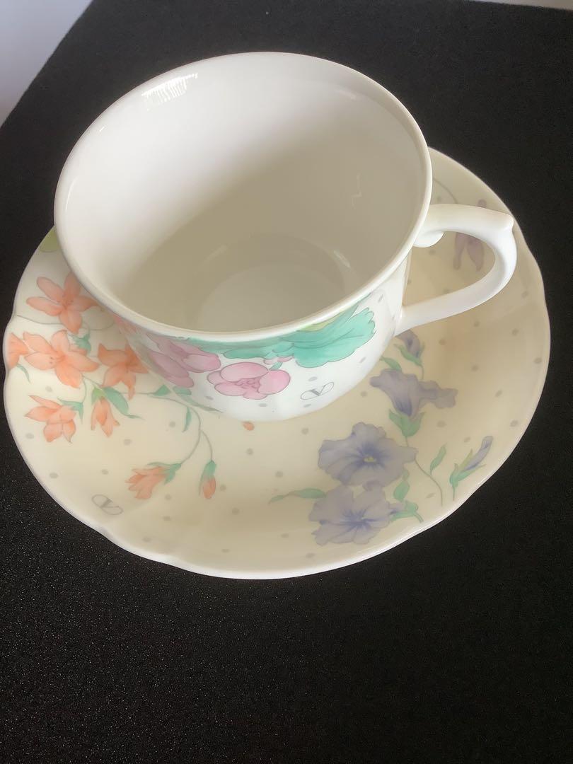 Valentino Garavani Tea Cups&Saucers (Category: Other Kitchenware & Tableware) located in Angeles City. Submitted by d_m_p_2 (Listing ID 1104129218, Image 2). Description: Valentino Garavani Tea Cups& saucers 🔥P2,500/2cups&saucers🔥 Unused No box AVAILABLE ONHAND.