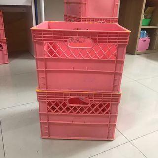 粉色置物籃子 展覽 佈置