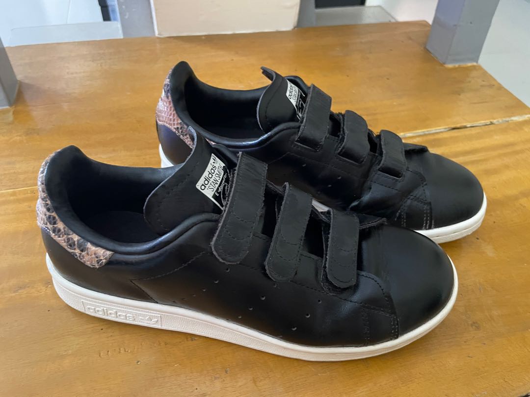 Stan smith black top snakeskin