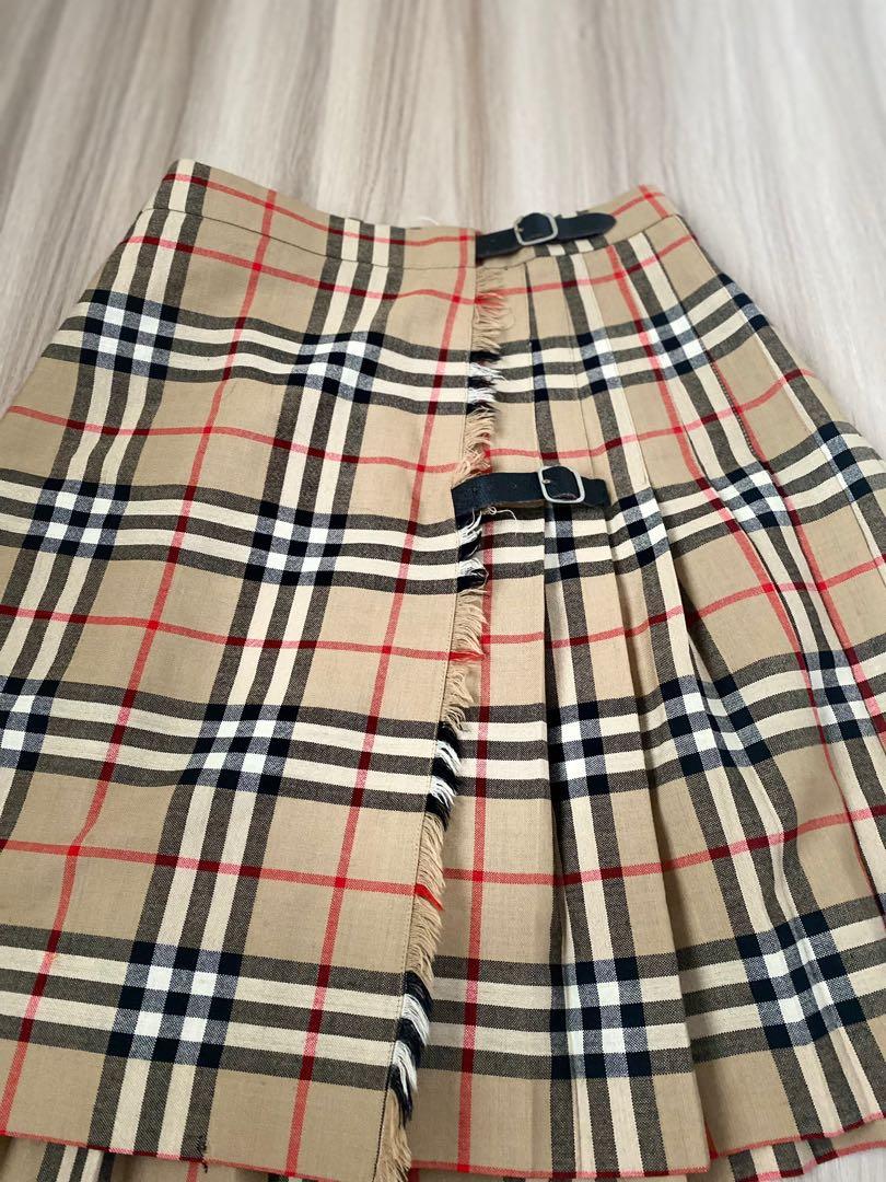 Authentic Burberry Skirt ( Vintage), Women's Fashion, Bottoms, Skirts on  Carousell
