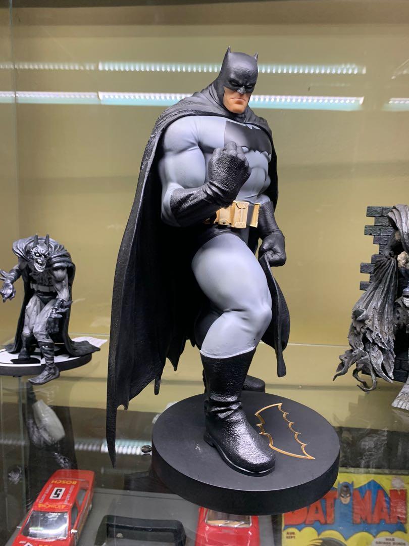 Batman statue Andy Kubert, Hobbies & Toys, Toys & Games on Carousell
