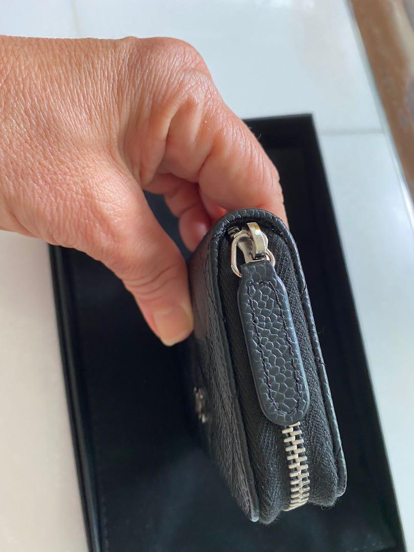 Chanel Classic Zipped Coin Purse - Review and What Fits Inside