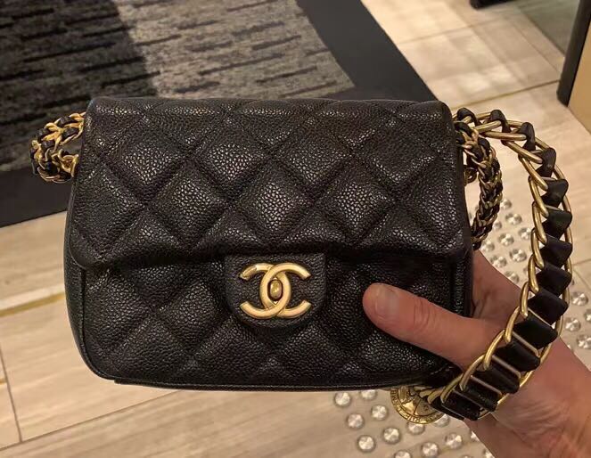 Chanel gold coin bag, Women's Fashion, Bags & Wallets, Cross-body Bags on  Carousell